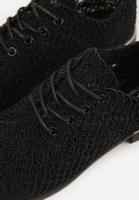 Born2be - Czarne Ażurowe Półbuty z Metaliczną Wstawką Homonis. Okazja: na co dzień. Kolor: czarny. Wzór: ażurowy. Styl: casual, elegancki #7