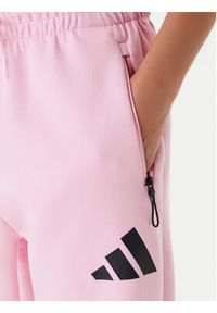 Adidas - adidas Spodnie dresowe Z.N.E. JC5405 Różowy Regular Fit. Kolor: różowy. Materiał: syntetyk, bawełna #5