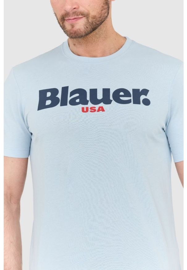 Blauer USA - BLAUER Błękitny męski t-shirt z dużym logo. Kolor: niebieski