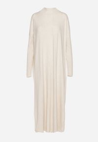 Born2be - Jasnobeżowa Sweterkowa Sukienka z Golfem i Wiskozą o Pudełkowym Kroju Alirinna. Okazja: na co dzień. Typ kołnierza: golf. Kolor: biały. Materiał: wiskoza. Wzór: aplikacja, gładki. Sezon: zima, jesień. Styl: casual #2