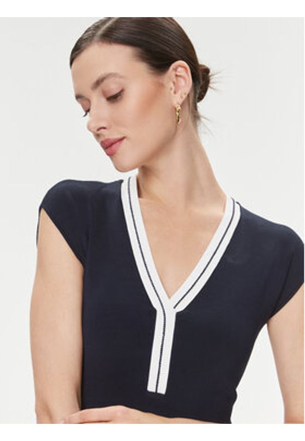 Guess Sukienka dzianinowa Febe 4RGK08 5790Z Granatowy Regular Fit. Kolor: niebieski. Materiał: wiskoza