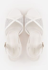 Born2be - Białe Sandały VICES na Szpilce z Przezroczystą Cholewką Ozdobione Cyrkoniami Assave. Okazja: na wesele, na ślub cywilny. Zapięcie: sprzączka. Kolor: biały. Materiał: satyna. Wzór: aplikacja. Obcas: na szpilce. Styl: elegancki, klasyczny, wizytowy #5