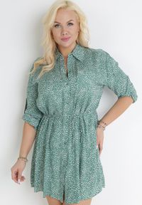 Born2be - Zielona Koszulowa Sukienka Mini z Materiałowym Paskiem i Podpinanymi Rękawami Eleandia. Kolekcja: plus size. Kolor: zielony. Materiał: materiał. Wzór: kwiaty. Sezon: lato, wiosna. Typ sukienki: koszulowe. Długość: mini