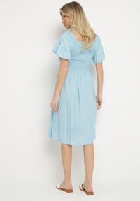 Born2be - Jasnoniebieska Rozkloszowana Sukienka Bawełniana z Bufiastymi Rękawami i Elastyczną Górą Veliova. Okazja: na co dzień. Kolor: niebieski. Materiał: bawełna. Styl: casual, elegancki #7