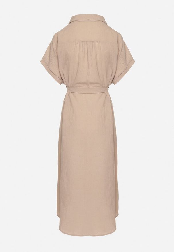 Born2be - Ciemnobeżowa Sukienka z Wiskozy o Koszulowym Kroju z Wiązanym Paskiem Danisna. Okazja: na co dzień. Kolor: beżowy. Materiał: wiskoza. Długość rękawa: krótki rękaw. Wzór: aplikacja. Typ sukienki: koszulowe. Styl: elegancki, casual, klasyczny. Długość: midi