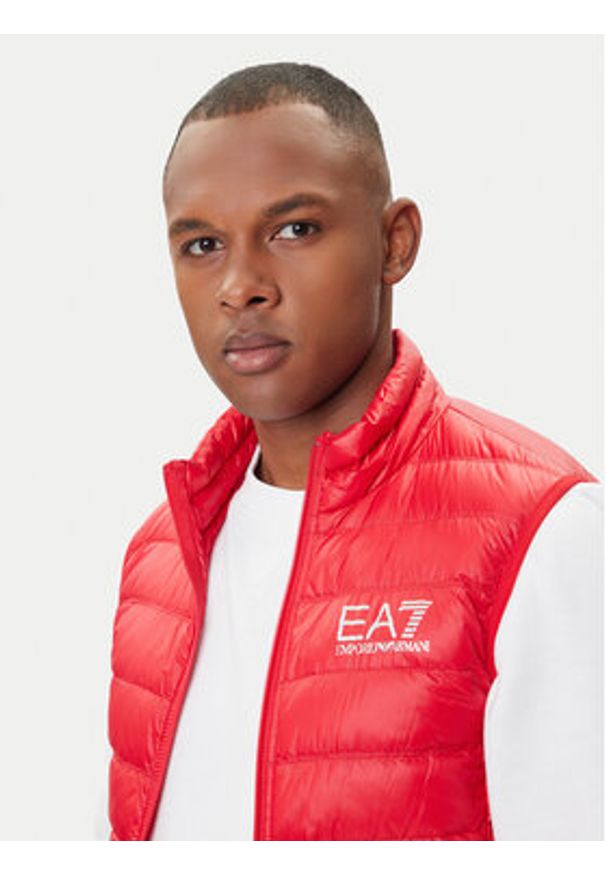 EA7 Emporio Armani Kamizelka 8NPQ01 PN29Z 1451 Czerwony Regular Fit. Kolor: czerwony. Materiał: syntetyk