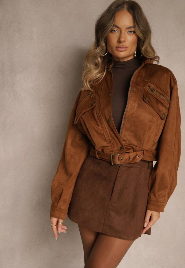 Renee - Brązowa Spódnica VICES Mini Stylizowana na Zamszową Tivite. Okazja: na co dzień. Kolor: brązowy. Materiał: zamsz. Styl: casual, elegancki
