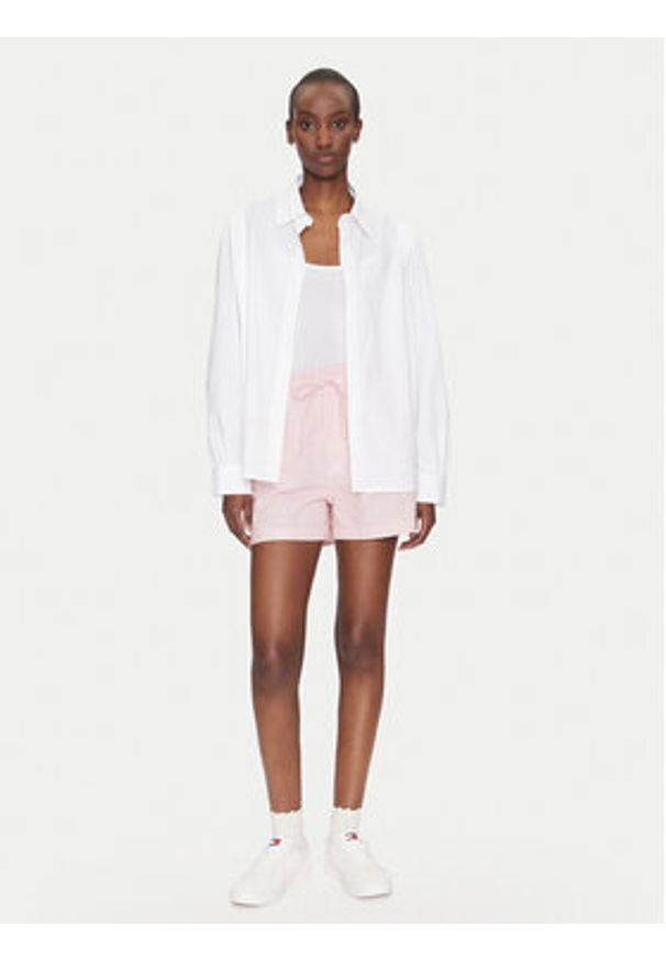 Tommy Jeans Szorty materiałowe DW0DW20360 Różowy Regular Fit. Kolor: różowy. Materiał: bawełna