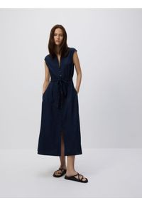 Reserved - Sukienka midi z dodatkiem lnu - granatowy. Kolor: niebieski. Materiał: len. Długość: midi #1