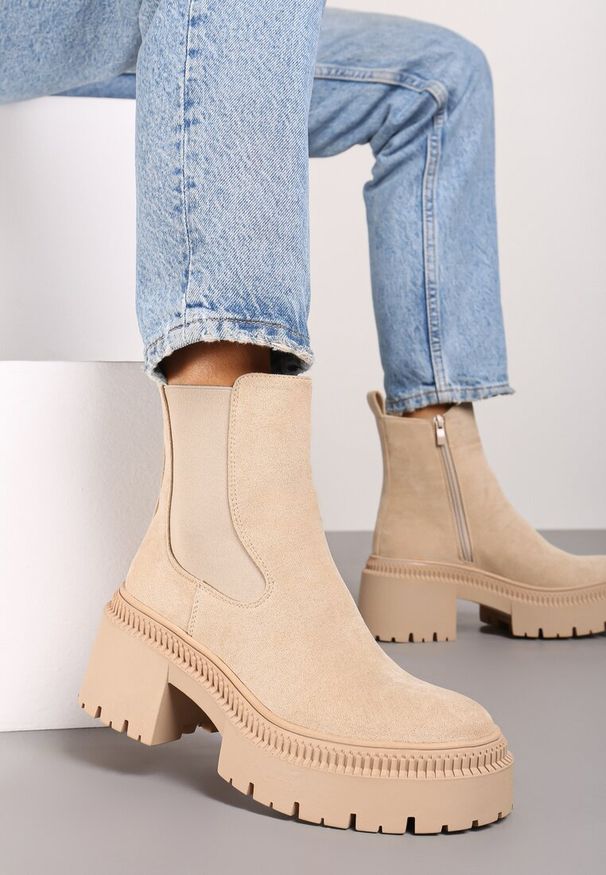 Born2be - Beżowe Botki na Platformie i Obcasie Sztyblety w Stylu Grunge z Elastyczną Wstawką Lerisela. Kolor: beżowy. Materiał: jeans. Wzór: grochy. Obcas: na obcasie. Styl: rockowy, elegancki. Wysokość obcasa: średni