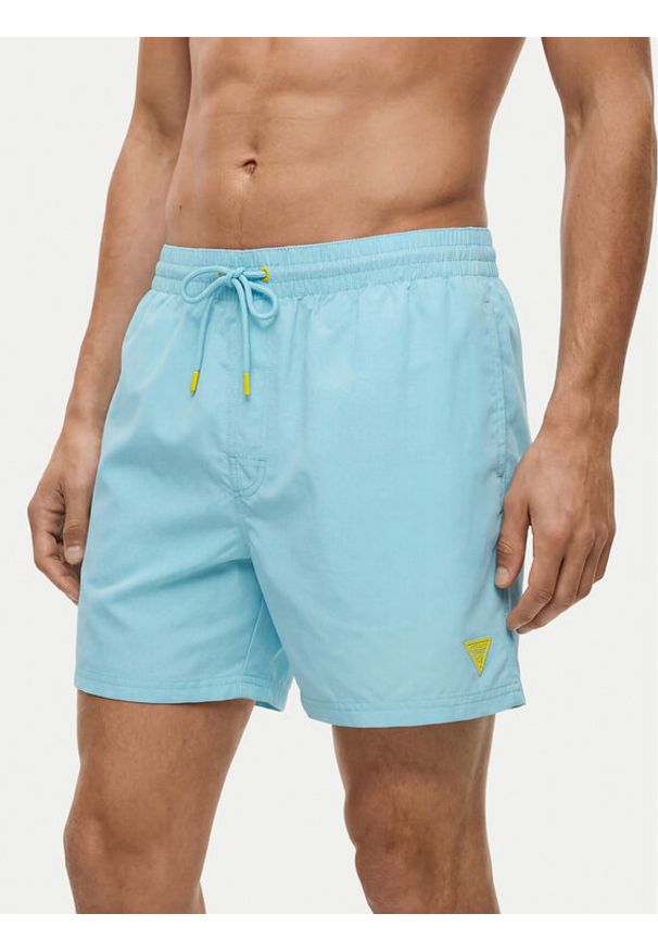 Guess Szorty kąpielowe F6GT25 WG282 Błękitny Regular Fit. Kolor: niebieski. Materiał: syntetyk