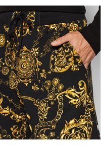 Versace Jeans Couture Szorty sportowe Bijoux Baroque 71GAD3P0 Czarny Regular Fit. Kolor: czarny. Materiał: bawełna. Styl: sportowy #2