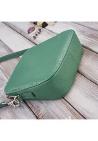 Listonoszka skórzana PAOLO PERUZZI IN-61-MN zielona. Kolor: zielony. Sezon: wiosna, zima, jesień, lato. Materiał: skórzane. Rodzaj torebki: na ramię #1