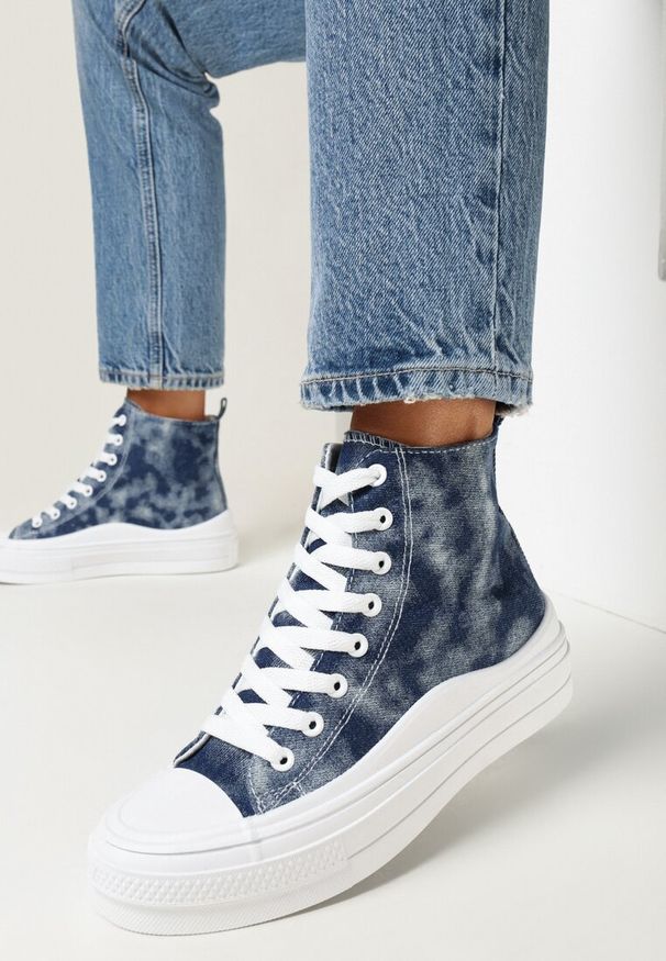 Born2be - Granatowe Trampki za Kostkę Stylizowane na Jeansowe Zoriva. Okazja: na co dzień. Wysokość cholewki: za kostkę. Zapięcie: sznurówki. Kolor: niebieski. Materiał: jeans. Sezon: lato, wiosna. Styl: klasyczny, elegancki, wizytowy, casual
