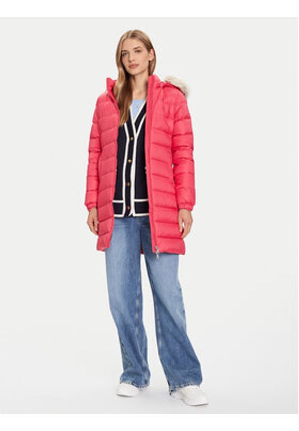 Tommy Jeans Kurtka puchowa Essential DW0DW18864 Różowy Slim Fit. Kolor: różowy. Materiał: syntetyk