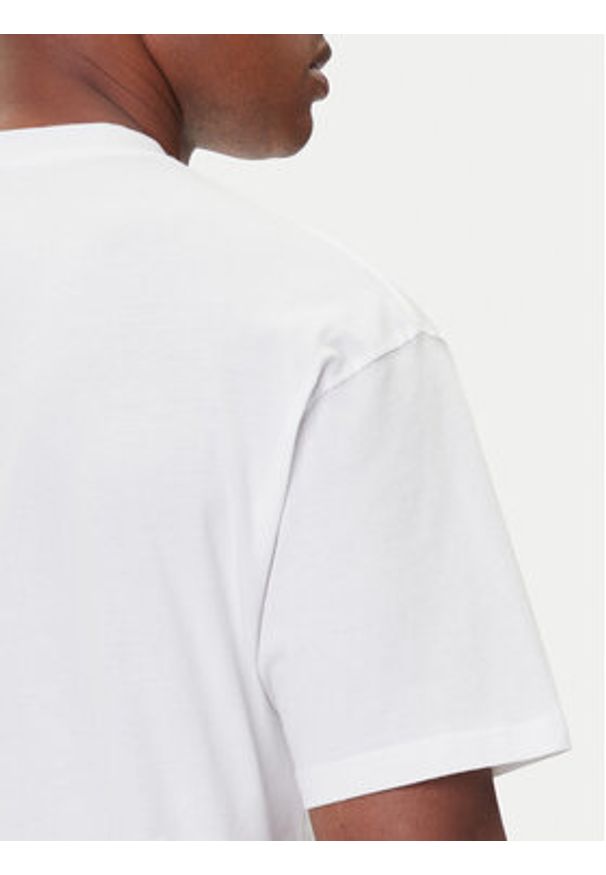 Nike T-Shirt HV6692 100 Biały Loose Fit. Kolor: biały. Materiał: bawełna