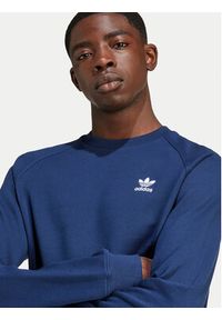 Adidas - adidas Bluza Trefoil Essentials IX7678 Granatowy Regular Fit. Kolor: niebieski. Materiał: bawełna