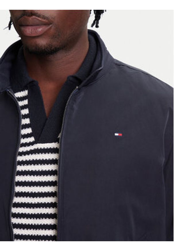 TOMMY HILFIGER - Tommy Hilfiger Kurtka bomber Harrington MW0MW39637 Granatowy Regular Fit. Kolor: niebieski. Materiał: syntetyk