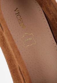 Born2be - Jasnobrązowe Mokasyny VICES z Wkładką ze Skóry Naturalnej i Ozdobnymi Koralikami Neni. Okazja: na co dzień. Kolor: brązowy. Materiał: skóra. Styl: casual, klasyczny, elegancki #7