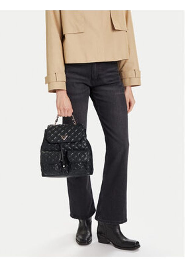 Guess Plecak Giully II HWQG96 73330 Czarny. Kolor: czarny. Materiał: skóra