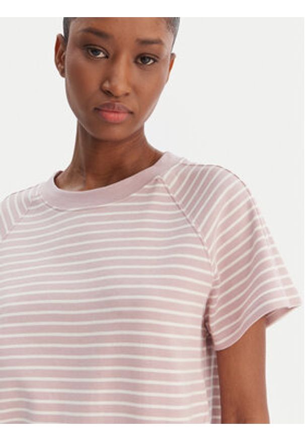 G-Star RAW - G-Star Raw T-Shirt D24512-D979 Fioletowy Regular Fit. Kolor: fioletowy. Materiał: bawełna