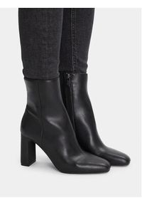 Steve Madden Botki Adelisa SM11002626 Czarny. Kolor: czarny. Materiał: skóra #5