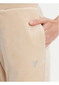 Guess Spodnie dresowe V3BB27 K0232 Beżowy Regular Fit. Kolor: beżowy. Materiał: syntetyk #3