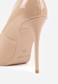 Renee - Ciemnobeżowe Lakierowane Szpilki VICES o Klasycznym Fasonie Corsinia. Kolor: beżowy. Materiał: lakier. Obcas: na szpilce. Styl: klasyczny. Wysokość obcasa: wysoki #6
