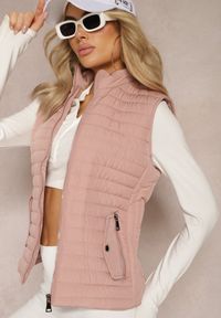 Renee - Różowa Kamizelka Bezrękawnik z Klasycznym Pikowaniem Catilla. Okazja: na co dzień. Kolor: różowy. Długość rękawa: bez rękawów. Styl: klasyczny