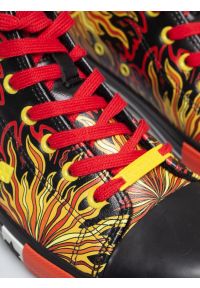 Big-Star - Trampki wysokie ze skóry ekologicznej z nadrukiem WOśP czarne TT174401 906. Okazja: na spacer. Zapięcie: pasek. Kolor: czarny. Materiał: skóra ekologiczna. Wzór: nadruk. Styl: wizytowy #2