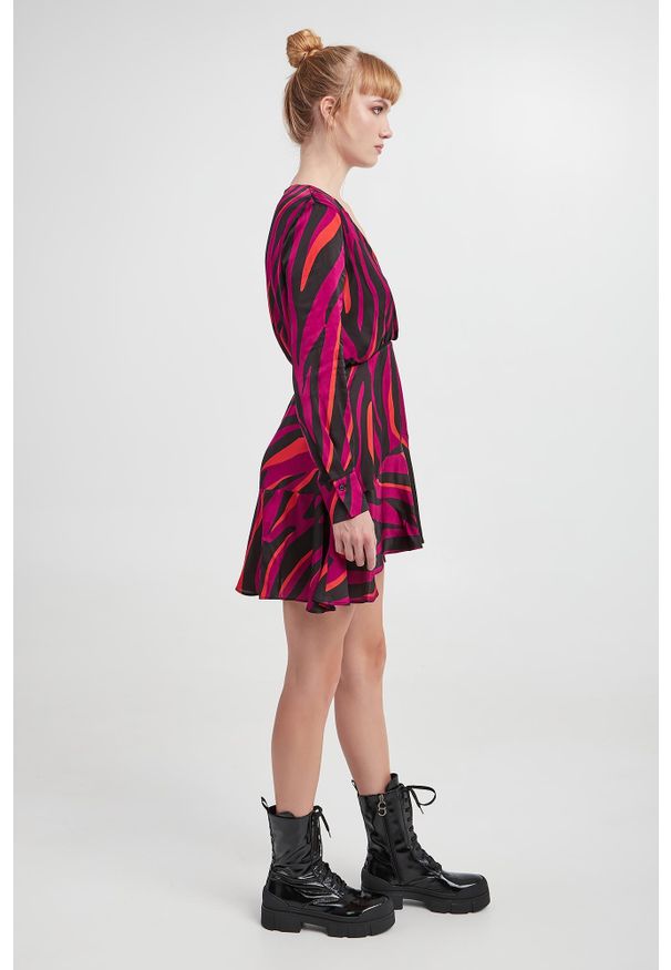 Pinko - Sukienka satynowa Akihiro PINKO. Materiał: satyna