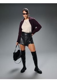 Sinsay - Kozaki muszkieterki z imitacji skóry - czarny. Kolor: czarny. Materiał: skóra #1