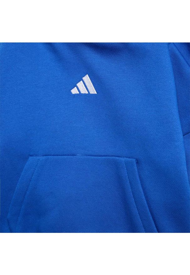Adidas - Zestaw Essentials Joggers Kids. Okazja: na uczelnię. Kolor: niebieski, wielokolorowy, biały. Materiał: dresówka, materiał. Styl: młodzieżowy, sportowy