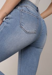 Born2be - Niebieskie Dopasowane Jeansy z Bawełną z Efektem Push-Up Eriflare. Okazja: na co dzień, na spacer. Kolor: niebieski. Styl: klasyczny, casual #8