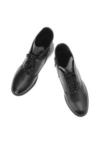 Czarne Botki S.Barski Eleganckie Obuwie Na Płaskim Obcasie. Okazja: na co dzień. Kolor: czarny. Materiał: skóra ekologiczna. Obcas: na obcasie. Styl: elegancki. Wysokość obcasa: niski