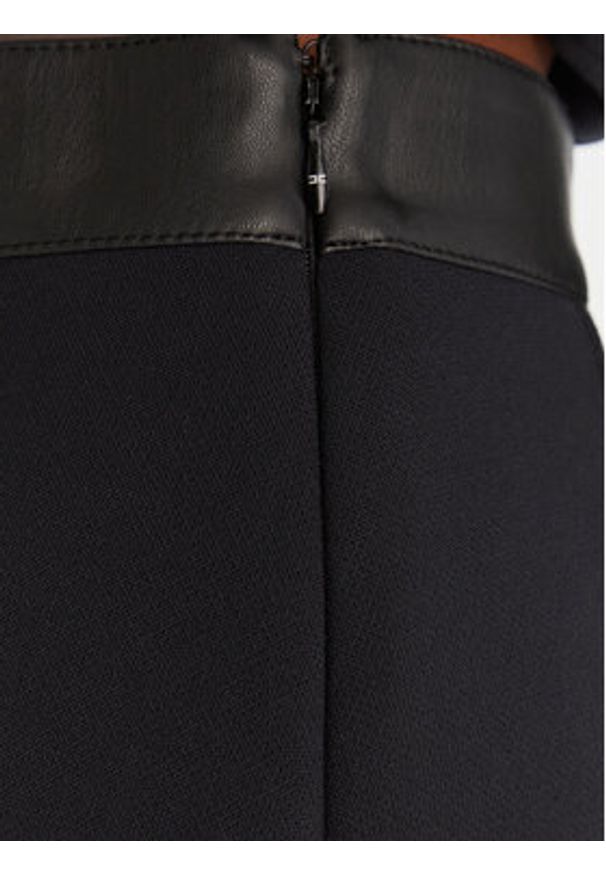 Elisabetta Franchi Spódnica trapezowa GO-120-57E2-V490 Czarny Regular Fit. Kolor: czarny. Materiał: syntetyk