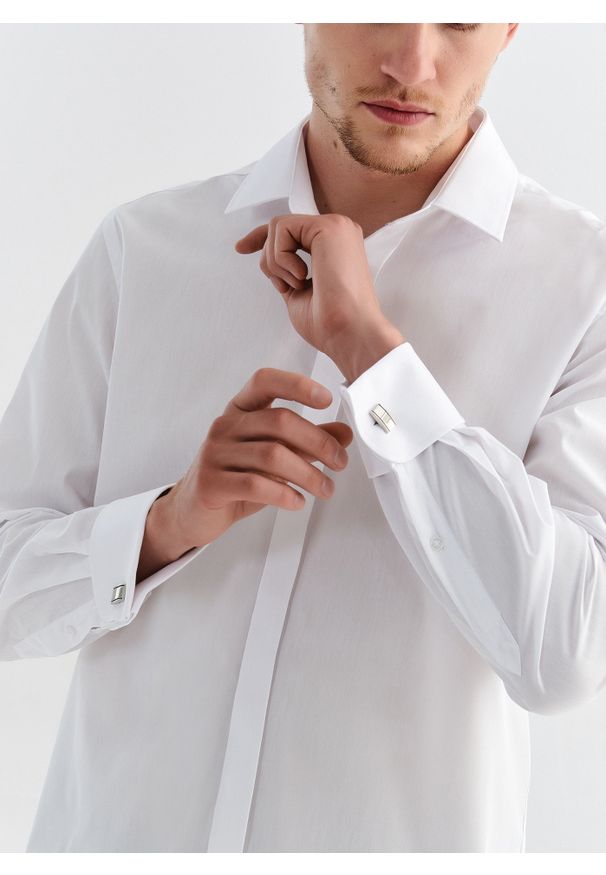 Pako Lorente - PAKO LORENTE – Koszula męska WIT P000B-1X-406-B-K. Typ kołnierza: kołnierzyk klasyczny. Materiał: poliester, bawełna. Długość rękawa: długi rękaw. Długość: długie. Wzór: gładki. Styl: klasyczny, elegancki