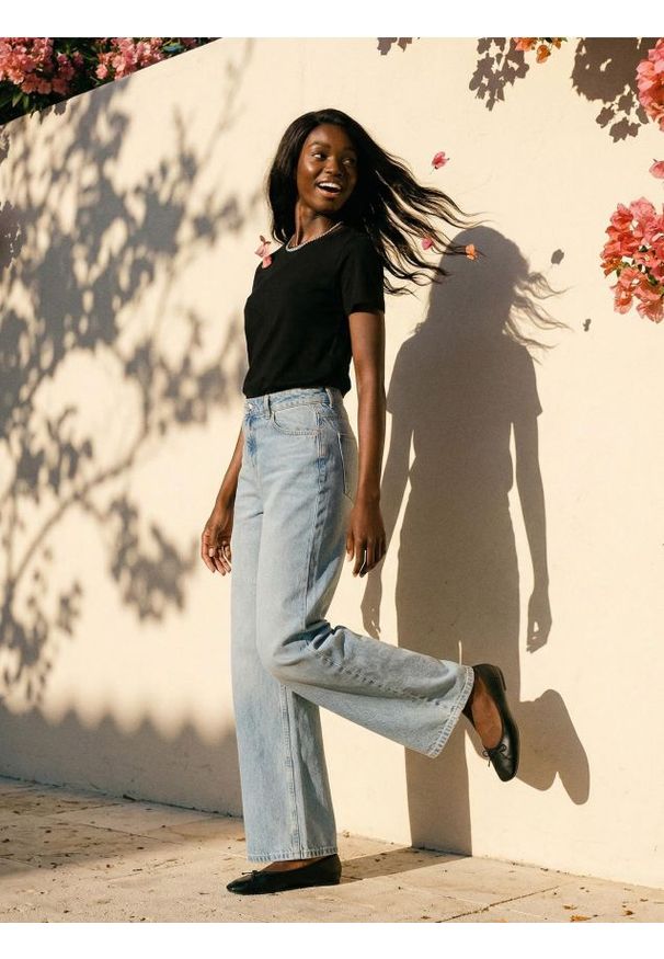 Sinsay - Bawełniana koszulka basic - czarny. Kolor: czarny. Materiał: bawełna