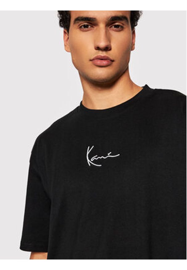 Karl Kani T-Shirt Small Signature 6060584 Czarny Regular Fit. Kolor: czarny. Materiał: bawełna