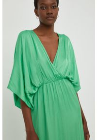Answear Lab sukienka kolor zielony midi rozkloszowana. Kolor: zielony. Materiał: tkanina. Długość rękawa: krótki rękaw. Typ sukienki: rozkloszowane. Styl: wakacyjny. Długość: midi #4