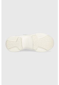 Tommy Jeans sneakersy kolor biały. Nosek buta: okrągły. Zapięcie: sznurówki. Kolor: biały. Materiał: guma. Obcas: na platformie