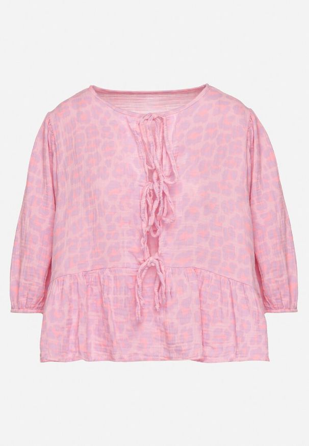 Born2be - Różowa Bawełniana Bluzka w Paski z Wiązaniem i Falbanką Regilla. Okazja: na co dzień. Typ kołnierza: kołnierz z falbankami. Kolor: różowy. Materiał: bawełna. Wzór: paski. Styl: elegancki, casual