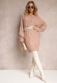 Renee - Różowy Długi Sweter Oversize z Wypukłym Splotem All Over Somet. Kolor: różowy. Długość: długie. Wzór: ze splotem. Styl: elegancki