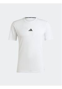 Adidas - adidas T-Shirt Workout Logo IT2125 Biały Regular Fit. Kolor: biały. Materiał: bawełna #4