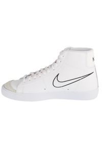 Nike - Buty sportowe do chodzenia męskie, Blazer Mid 77. Kolor: biały. Materiał: skóra, guma, tkanina. Sport: turystyka piesza