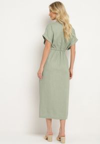 Born2be - Zielona Bawełniana Sukienka z Koszulową Górą i Ściągaczem w Talii Vikleta. Okazja: na co dzień. Typ kołnierza: dekolt w kształcie V. Kolor: zielony. Materiał: bawełna. Typ sukienki: koszulowe. Styl: klasyczny, casual #6