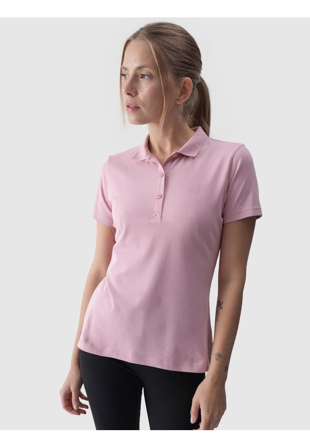 4f - 4F Koszulka polo slim damska - różowa XL. Okazja: na co dzień. Typ kołnierza: polo. Kolor: różowy. Materiał: jersey, dzianina, materiał, bawełna, elastan. Długość rękawa: krótki rękaw. Długość: krótkie. Wzór: gładki, ze splotem, jednolity. Styl: klasyczny, sportowy, casual