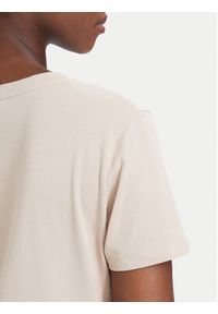 Guess T-Shirt V4YI09 J1314 Beżowy Regular Fit. Kolor: beżowy. Materiał: bawełna #4