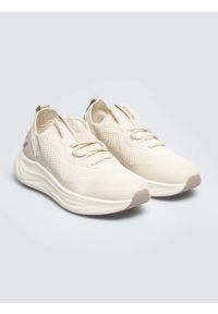 Big-Star - Sneakersy damskie beżowe TT274038 801. Okazja: na co dzień. Nosek buta: okrągły. Zapięcie: sznurówki. Kolor: beżowy. Materiał: materiał. Wzór: aplikacja #2