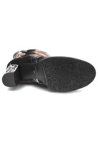 Czarne Botki Laura Vita Stylowe Obuwie Damskie Na Obcasie. Kolor: czarny. Materiał: skóra. Wzór: aplikacja, kwiaty. Obcas: na obcasie. Styl: elegancki. Wysokość obcasa: średni #8